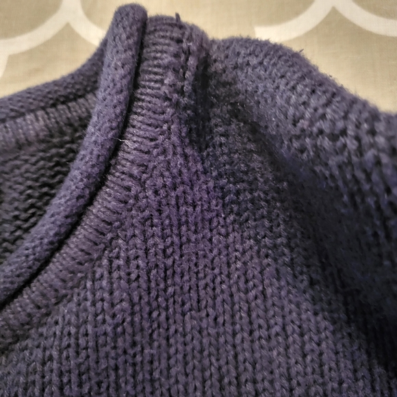 DKNY Sweater - Picture 8 of 9